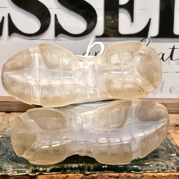 Steve Madden Maxima Rhinestone-Trim Sneakers Wmns 4 - Picture 5 of 7